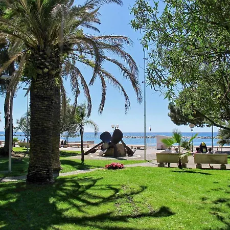Apartment Ferienwohnung San Bartolomeo Al Mare 115s