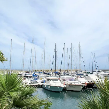 Ferienwohnung San Bartolomeo Al Mare 115s Apartamento *